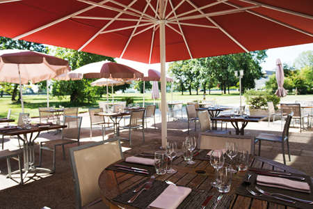 terrasse hotel la villa du lac divonne